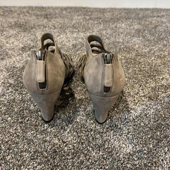 Eileen Fisher | cage lattice open toe zip back leather size 10 - Picture 3 of 8